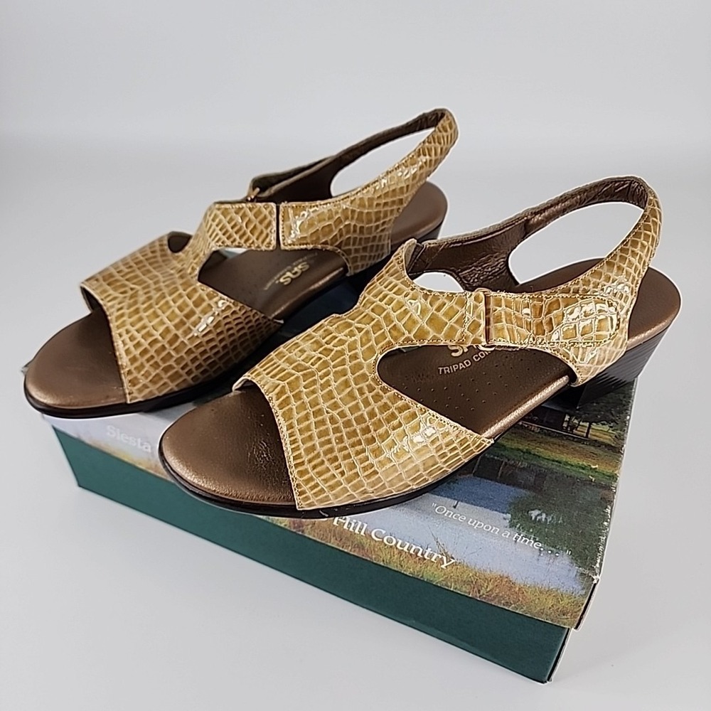 SAS Tripad Comfort Suntimer Gold Patent Croc Sling Back Sandals Women's Size 10W
